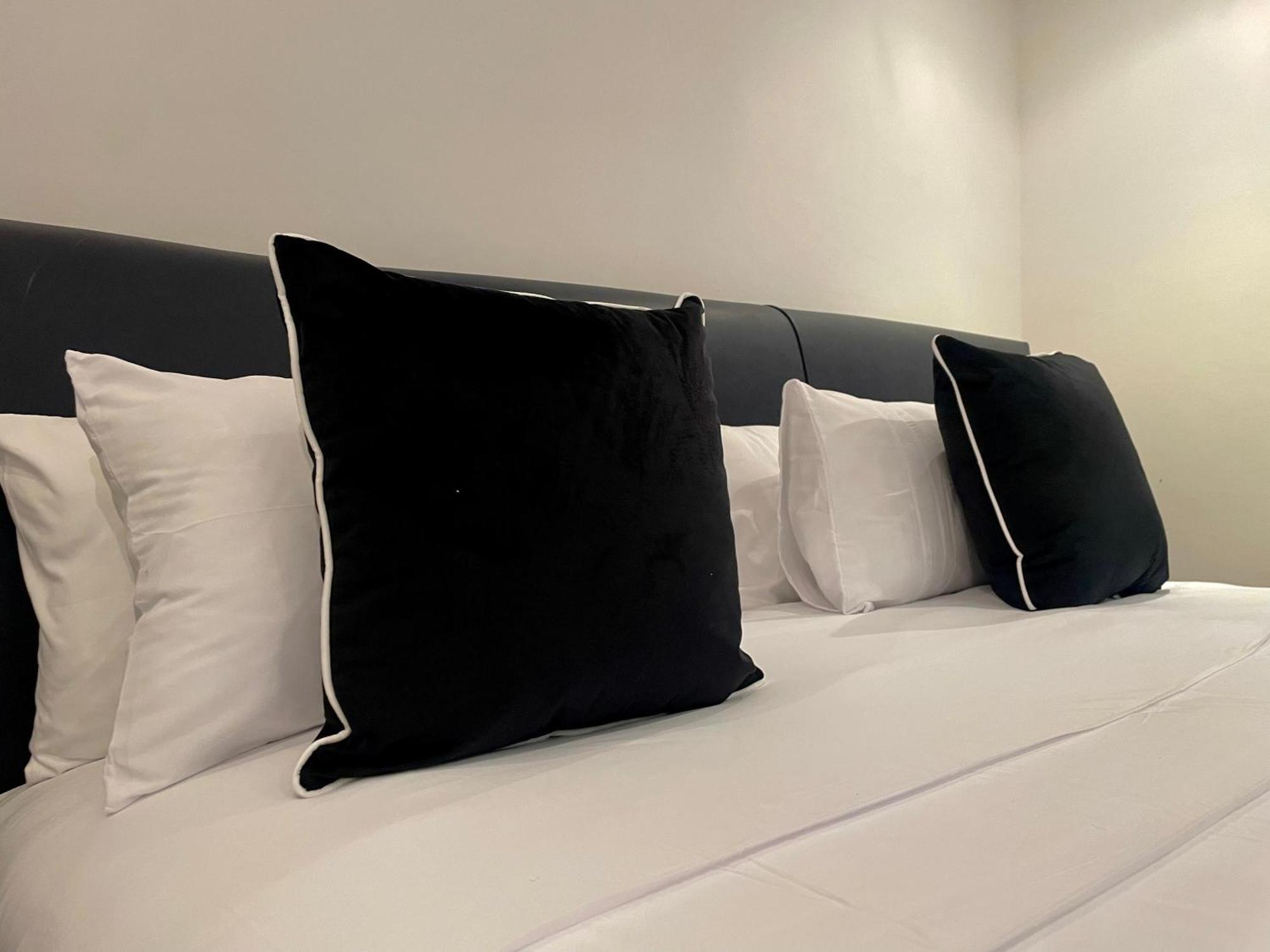 Capestays - Villa Infinity Cape Town Room photo